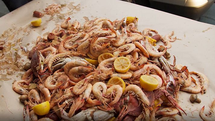 Expedición culinaria. Alimentos del mar - Pescado a la cazuela