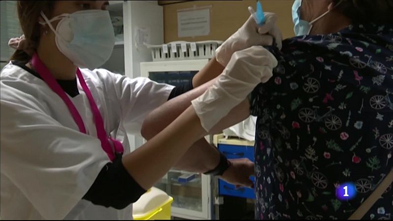 El Colegio de Enfermería de Alicante diseña un plan de vacunación masiva