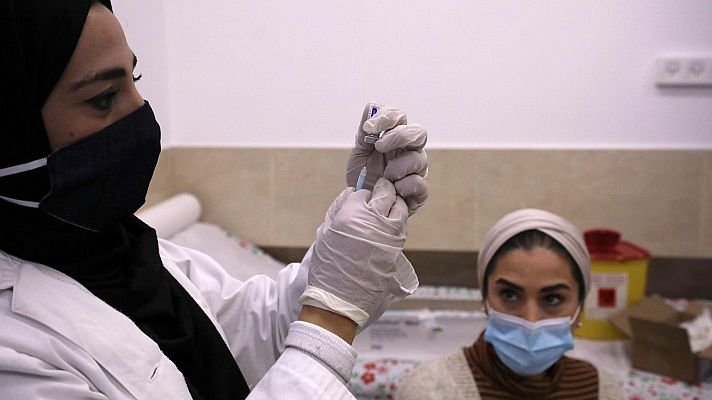 Informativo 24h - El 40% de los israelíes ya se ha vacunado: la inmunidad se empieza a notar en la calle