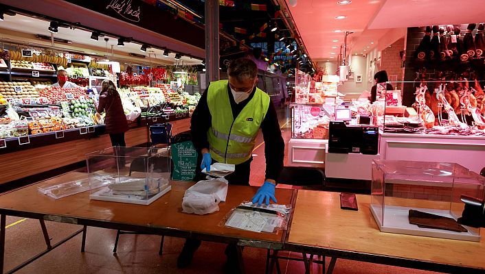 Pabellones y mercados municipales, nuevos puntos de votación el 14F en Cataluña