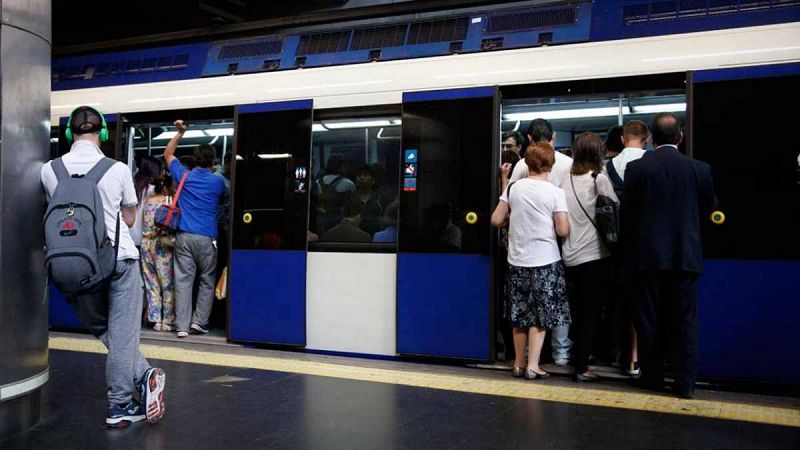 El coronavirus provoca una caída del 46,7 % en el uso del transporte público en 2020