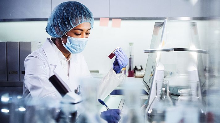 Mujeres en la ciencia, una asignatura pendiente: solo representan el 33,3% de los investigadores en todo el mundo