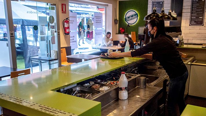 Informativo 24h - Varias comunidades flexibilizan las restricciones