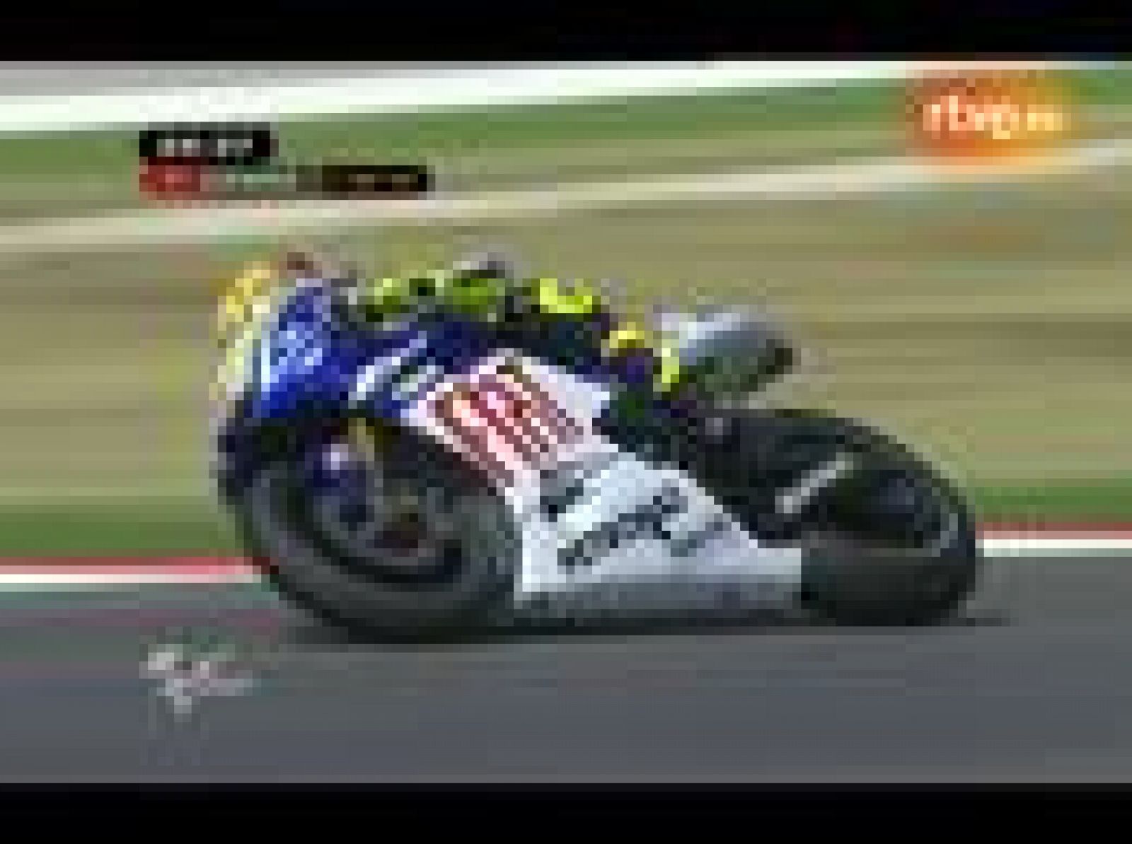 Rossi se ha llevado el mejor tiempo de los libres, por detrás Lorenzo le pisa los talones (04/09/2009).