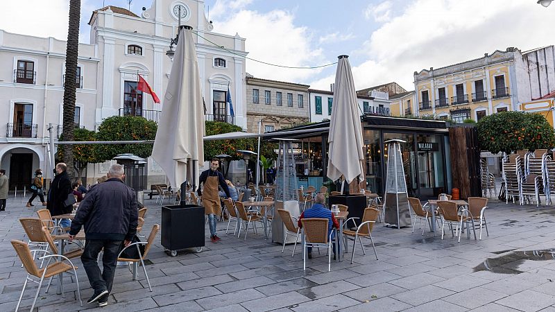 Extremadura y Castilla-La Mancha reabren la hostelería