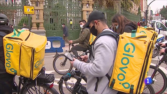 329 riders de Zaragoza a juicio contra Glovo