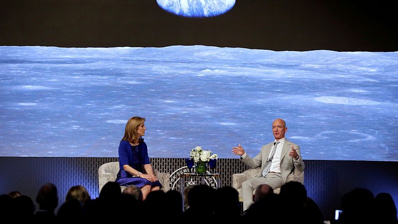 Los vecinos de Villafrechós, pueblo del abuelo paterno de Jeff Bezos, quieren que Amazon invierta en la región