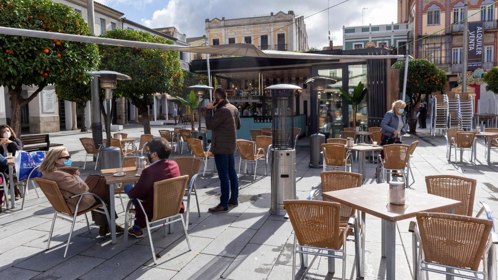 La hostelería reabre en Extremadura y Castilla-La Mancha