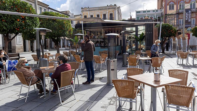 La hostelería reabre en Extremadura y Castilla La-Mancha con medidas de prevención