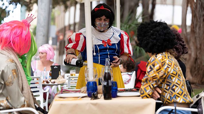Los canarios celebran un Carnaval inusual por las restricciones de la pandemia