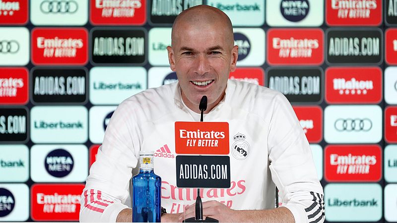 Zidane recupera a Carvajal y a Lucas mientras evita hablar sobre su futuro
