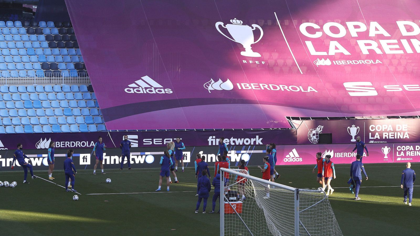 Todo listo para la final de Copa de la Reina Logroño-Barça | Ver