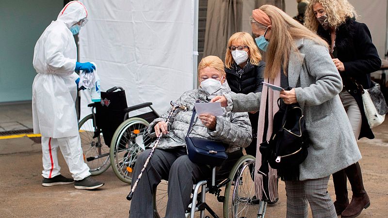 Los residentes que salen de la residencia para ejercer su derecho al voto