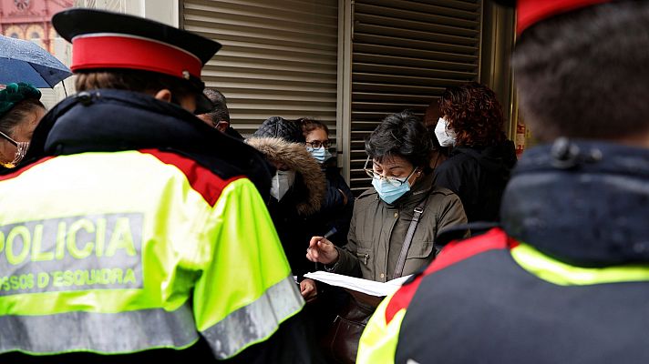 Más de 14.000 policías vigilan la jornada electoral en Cataluña