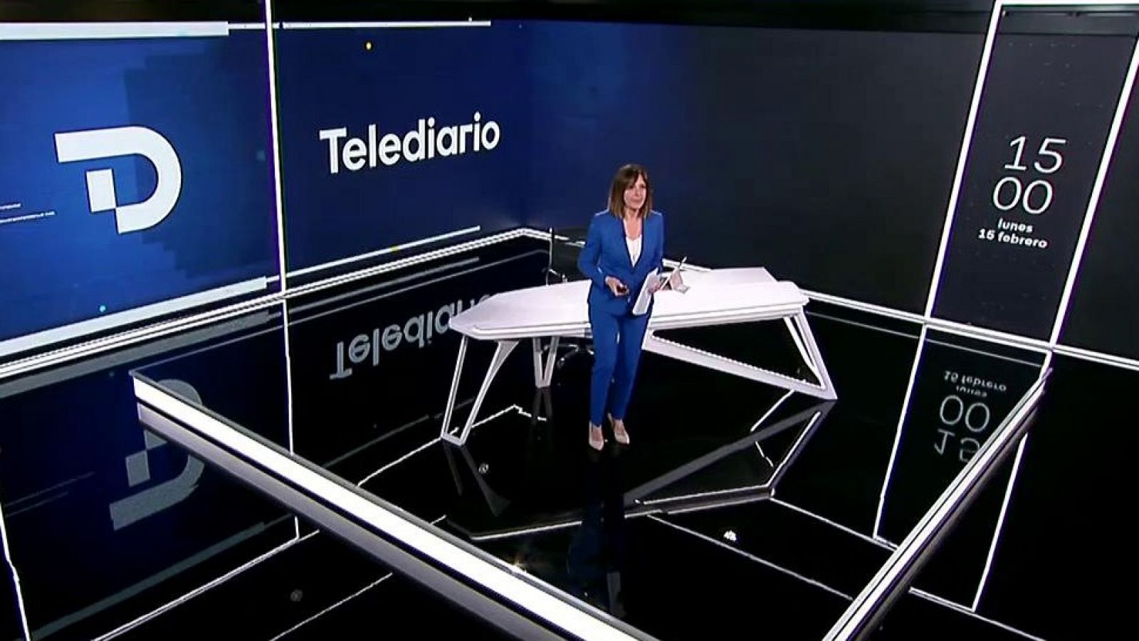 Los primeros minutos del nuevo Telediario: estrenamos sintonía, cabecera, decorado y rótulos