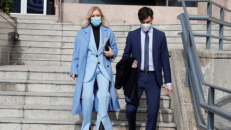 La Audiencia de Madrid absuelve a Cifuentes de la falsificación de su máster pero condena a las otras dos acusadas