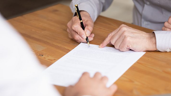 Telediario 1 - Las herencias se disparan un 20% debido a la pandemia