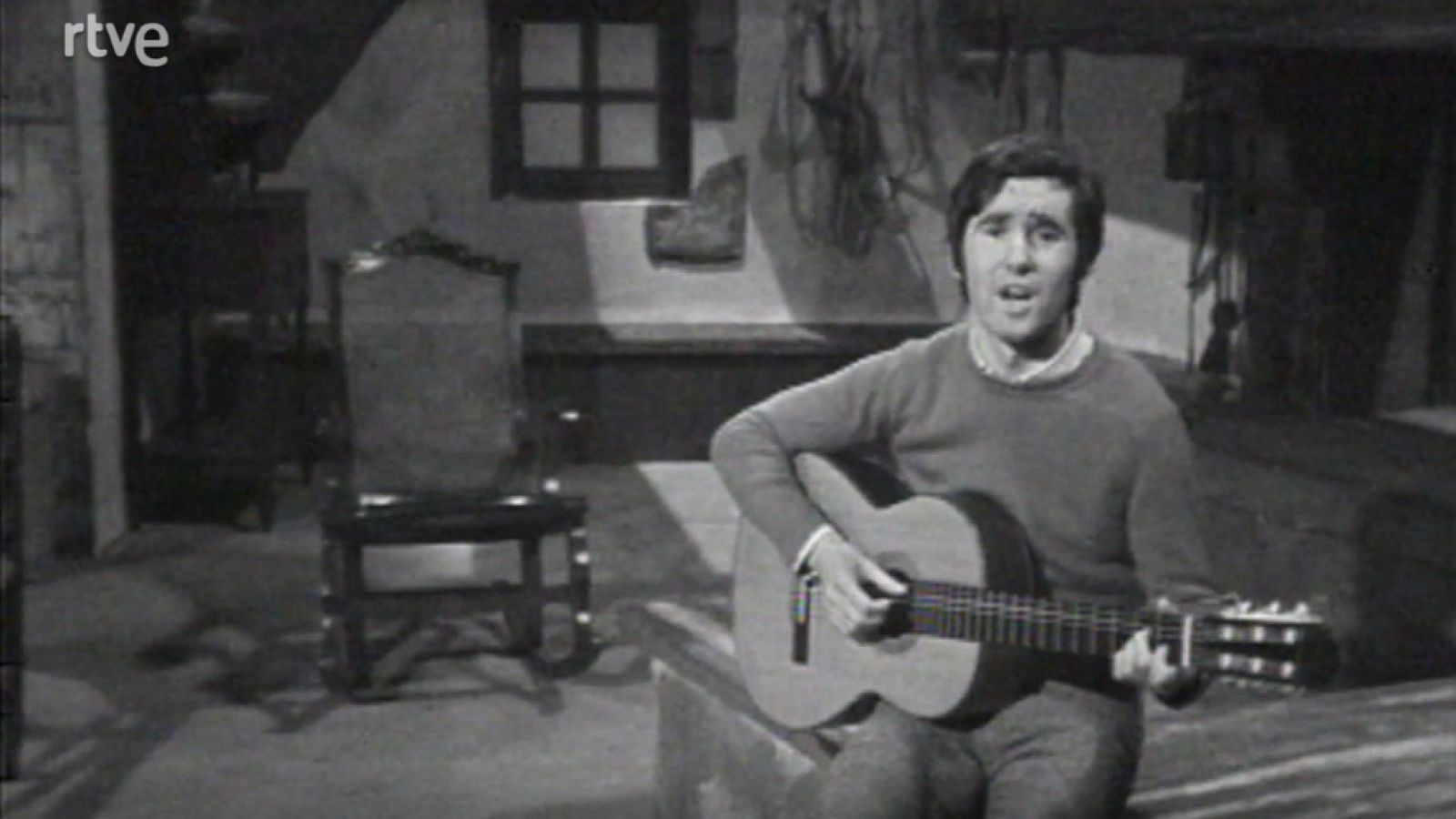 Esta noche con - Víctor Manuel