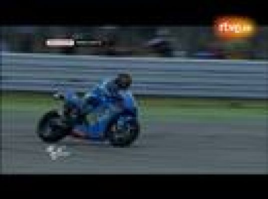  - Rossi regala la 'pole' a su afición