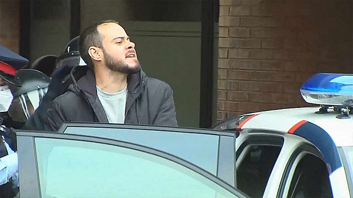 L'Informatiu - Els Mossos detenen Pablo Hásel a la Universitat de Lleida