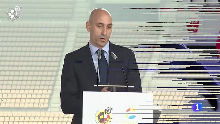 Telediario 1 - Luis Rubiales, imputado por coacciones, amenazas y prevaricación contra los clubes de la Liga Iberdrola