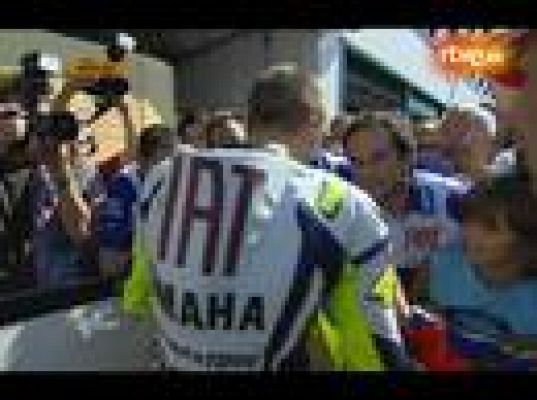  - Rossi felicita a Lorenzo