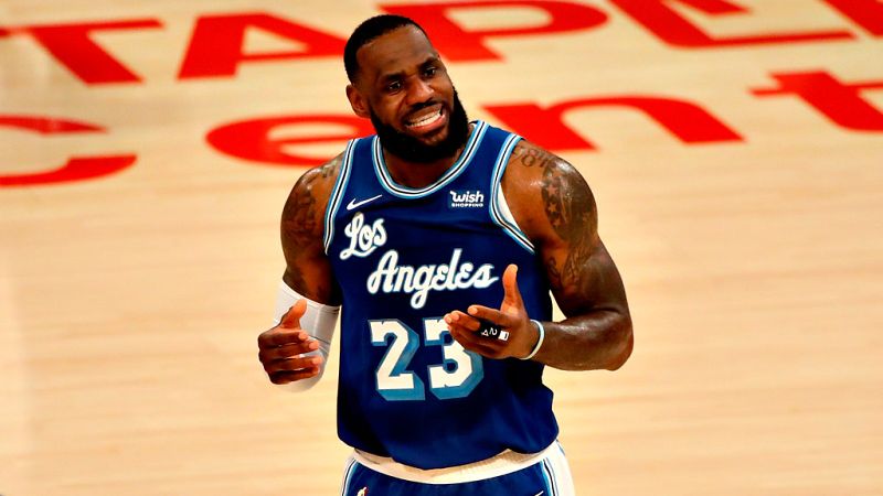 Lebron James ya es el tercer jugador en la historia de la NBA en superar los 35.000 puntos