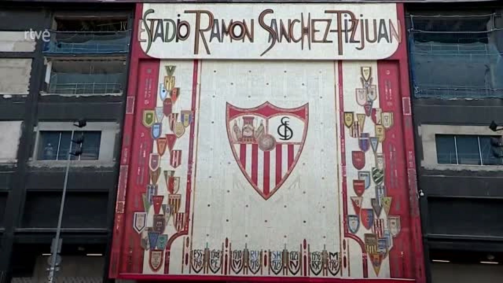 La COVID-19 obliga a los clubes de fútbol a reinventarse | Ver