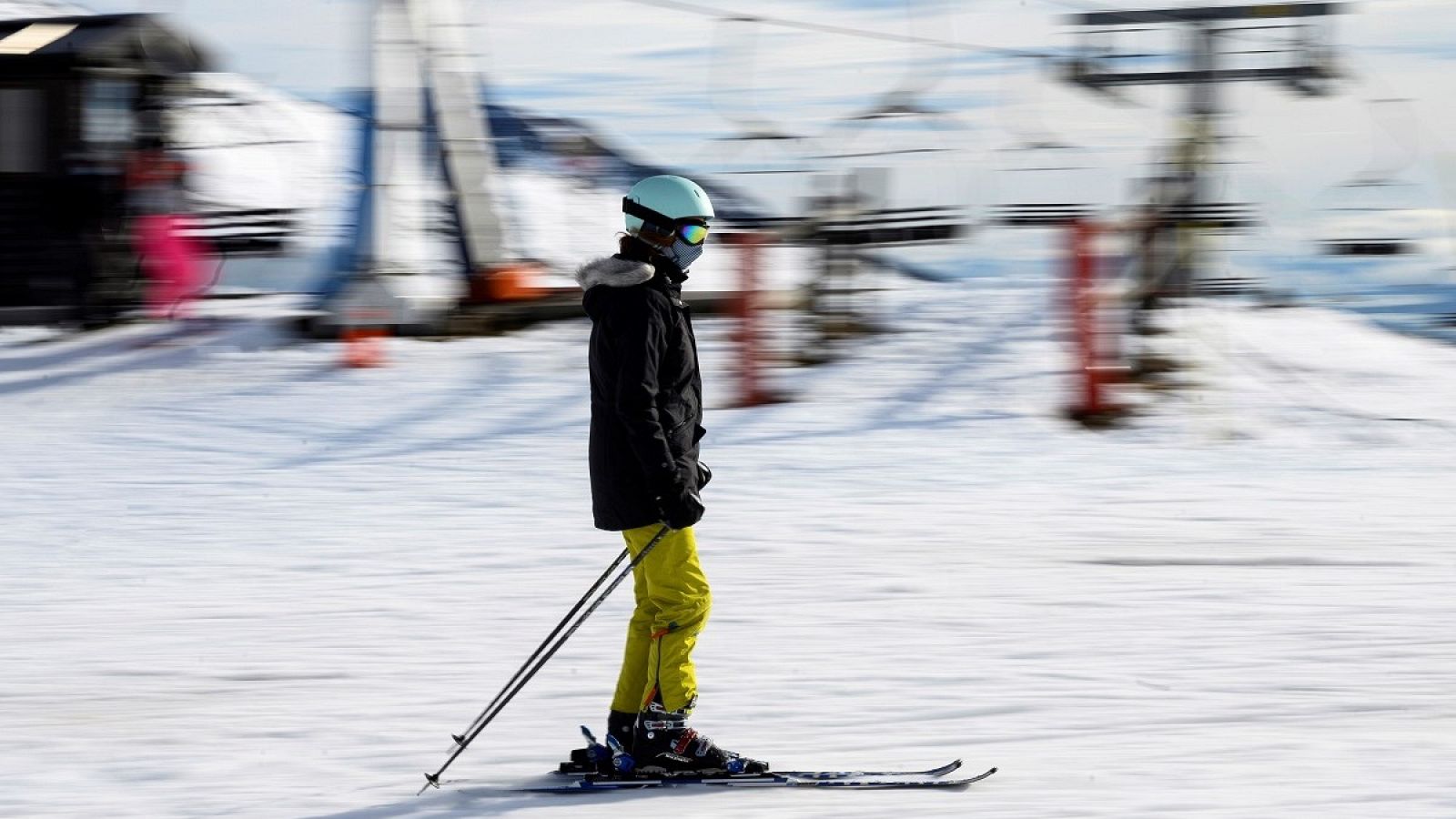 Las estaciones de esquí confían en la relajación de restricciones