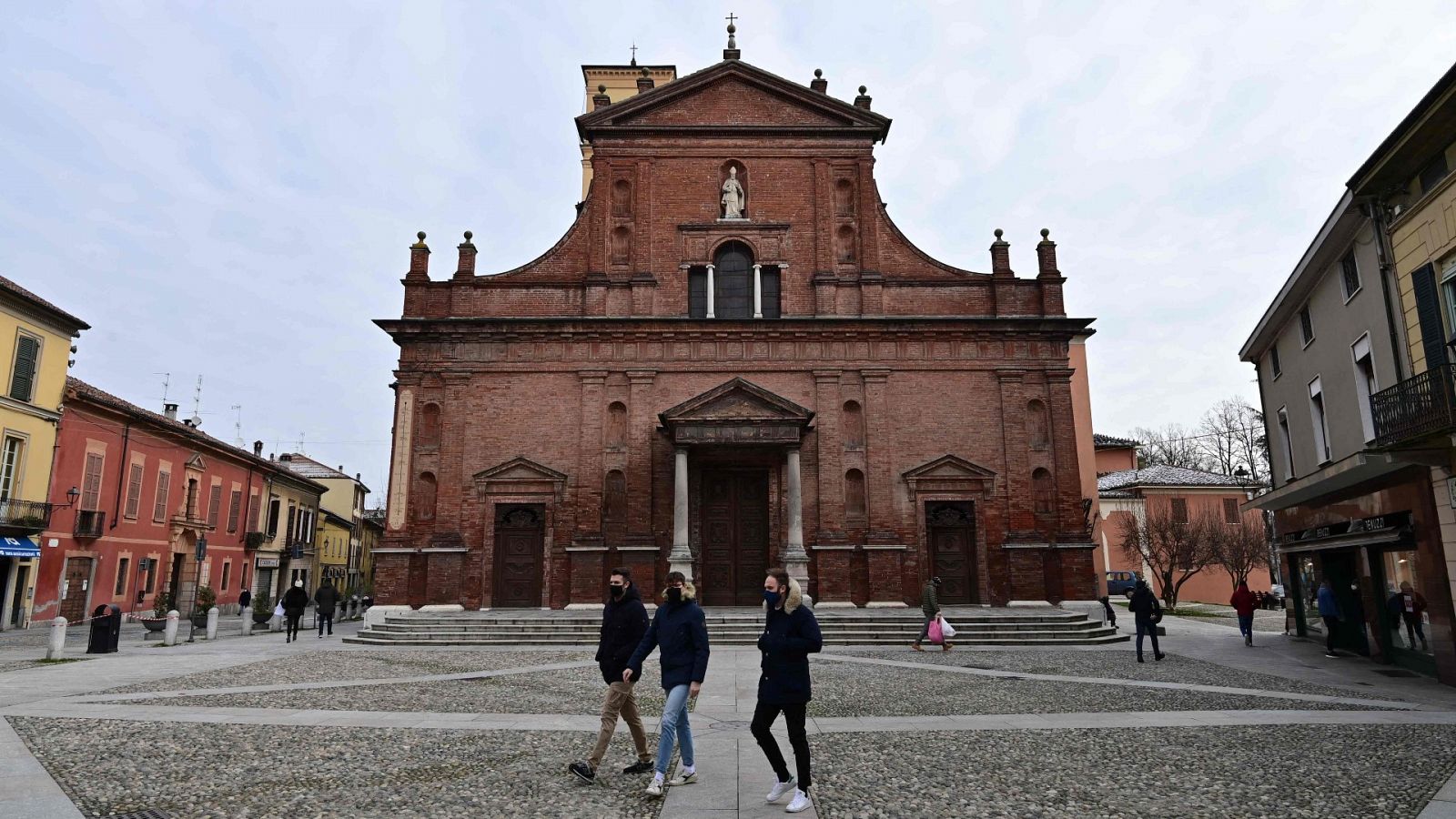 Telediario 1: El pueblo italiano de Vo' Euganeo cumple su primer año de lucha contra la Covid-19 | RTVE Play