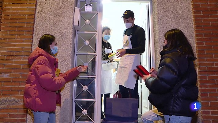 Telediario 1 - Cada español tira 30 kg de comida