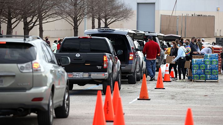 Telediario 1 - Texas, declarada zona catastrófica para ayudar a los ciudadanos a afrontar los cortes de luz y la falta de agua