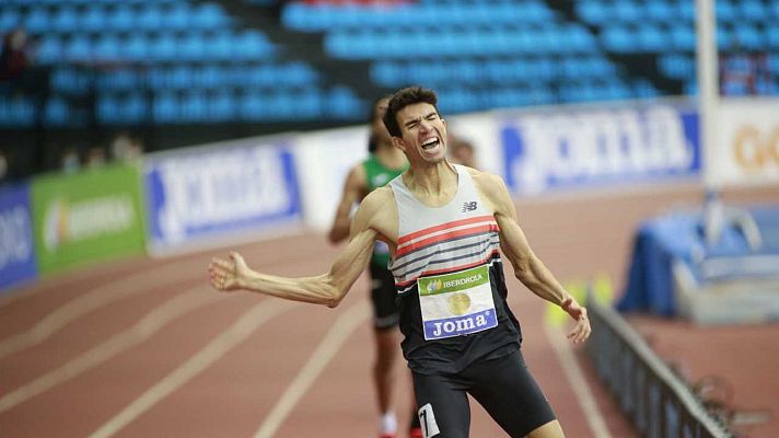 Mechaal somete a Katir en los 3.000 metros del campeonato de España de atletismo indoor
