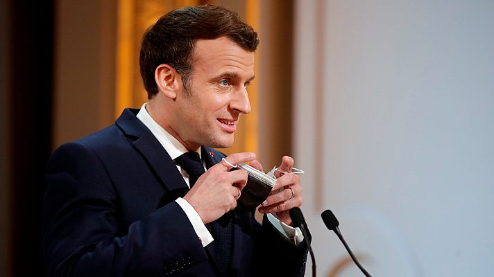 Macron pide ayuda a dos youtubers franceses por la COVID