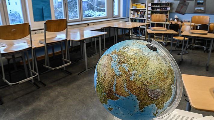 Telediario 1 - Alemania reabre los colegios después de dos meses sin clase