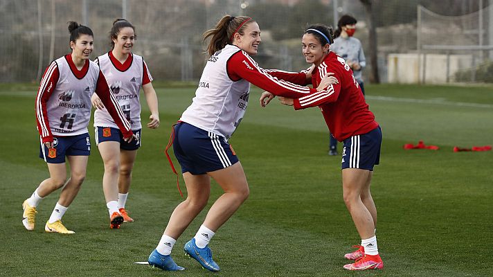 Telediario 1 - España quiere poner el broche de oro a la fase de clasificación ante Polonia