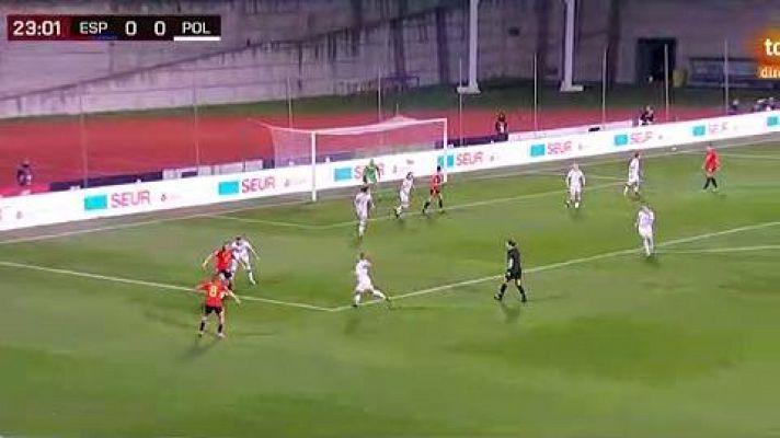 Fútbol - Esther inaugura el marcador ante Polonia