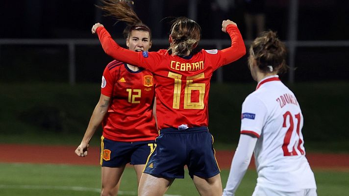  - Mapi León sentencia a Polonia