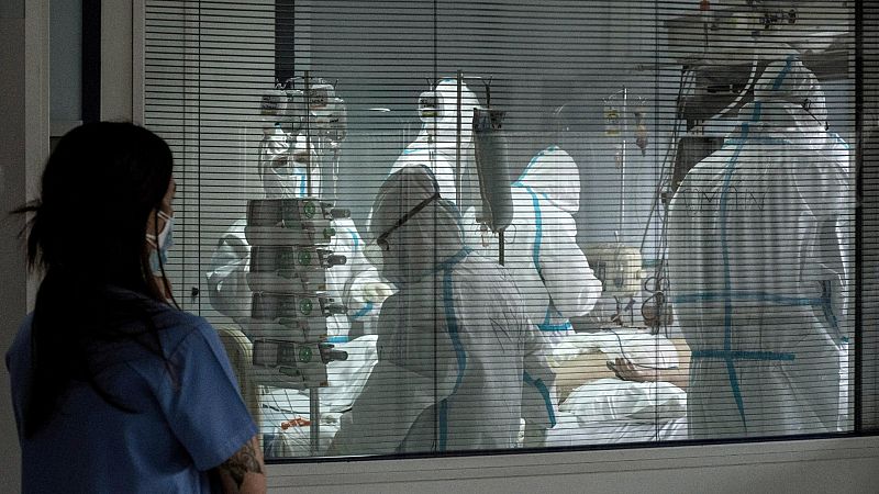 El reencuentro viral entre un doctor y su paciente tras el coma