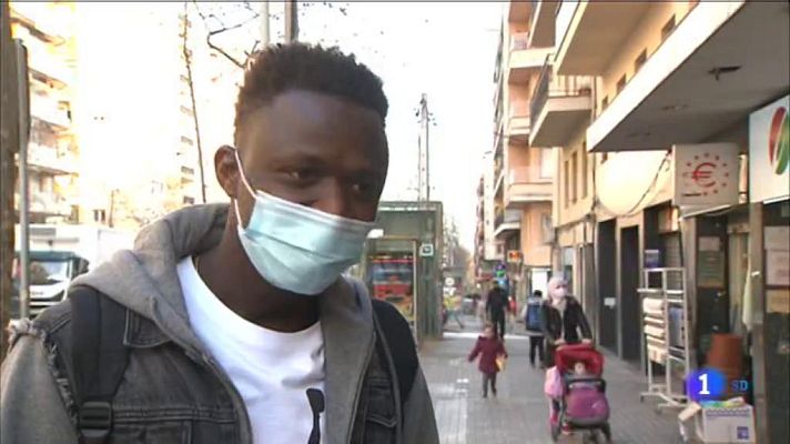 L'Informatiu - A partir d'ara el passaport de qualsevol nen o jove que arribi a Catalunya preval sobre les qüestionades proves d'edat