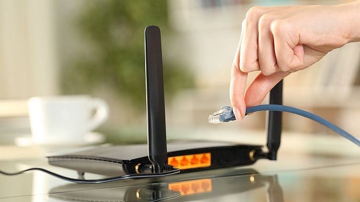 Telediario 1 - Adaptación digital: la fórmula para reinventar negocios