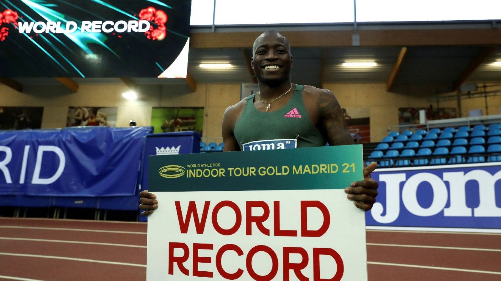 Holloway, nuevo récord mundial de 60m vallas 