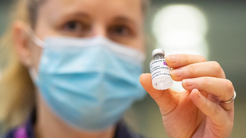 Europa muestra su preocupación ante un nuevo retraso en la entrega de vacunas por AstraZeneca