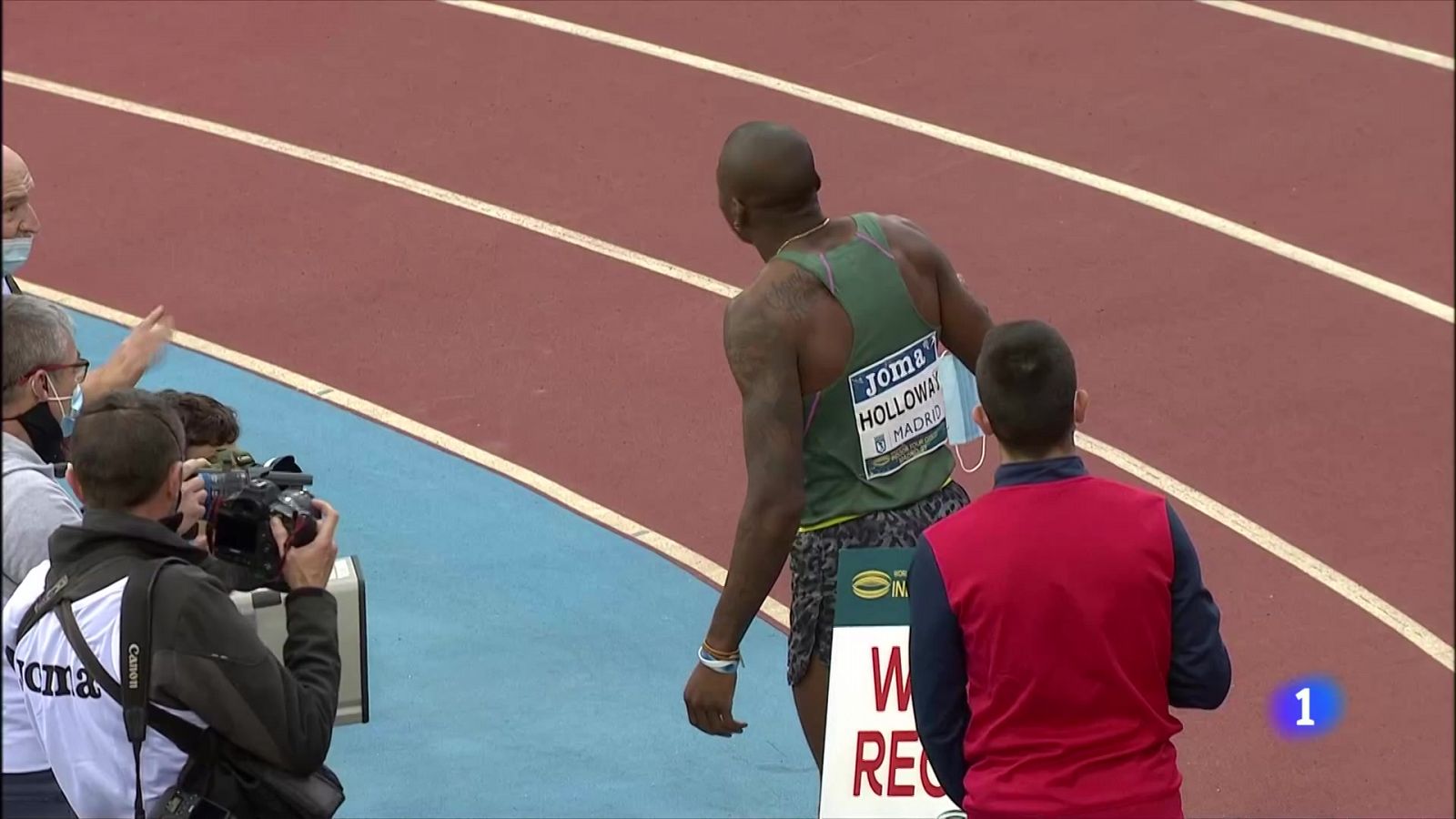Grant Holloway bate el récord de 60 vallas en Madrid | Ver