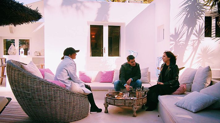 Dos parejas y un destino - Isabel Gemio habla de su entrevista con María Teresa