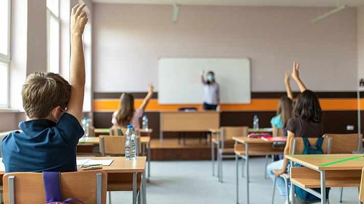 Los brotes en los centros educativos se dispararon en la tercera ola