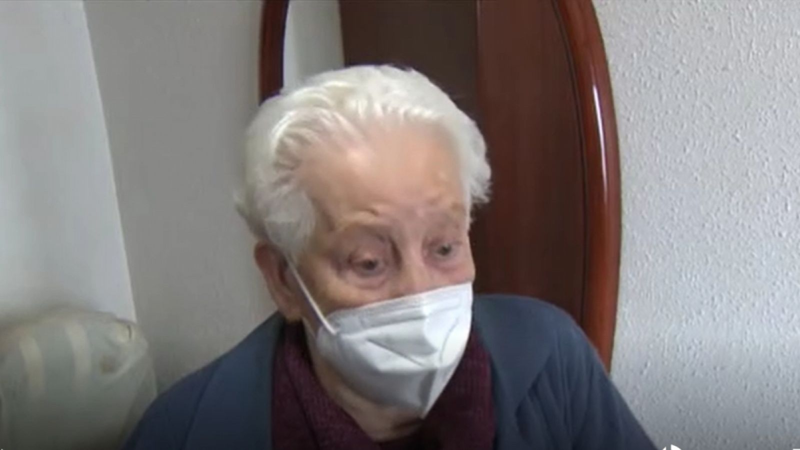 Telediario 1: Una anciana de 97 años, desahuciada por error en l'Hospitalet de Llobregat | RTVE Play