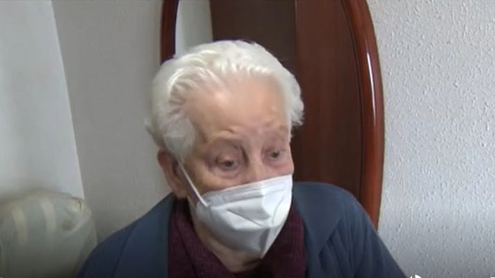 Telediario 1 - Una anciana de 97 años, desahuciada por error en l'Hospitalet de Llobregat
