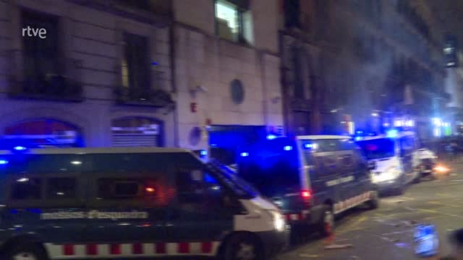 Nova nit amb greus disturbis a Barcelona | Ver