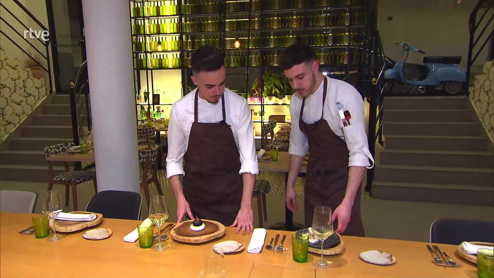 Zoom Tendencias - Por La Mancha, con dos jóvenes chefs muy cañeros - ver ahora
